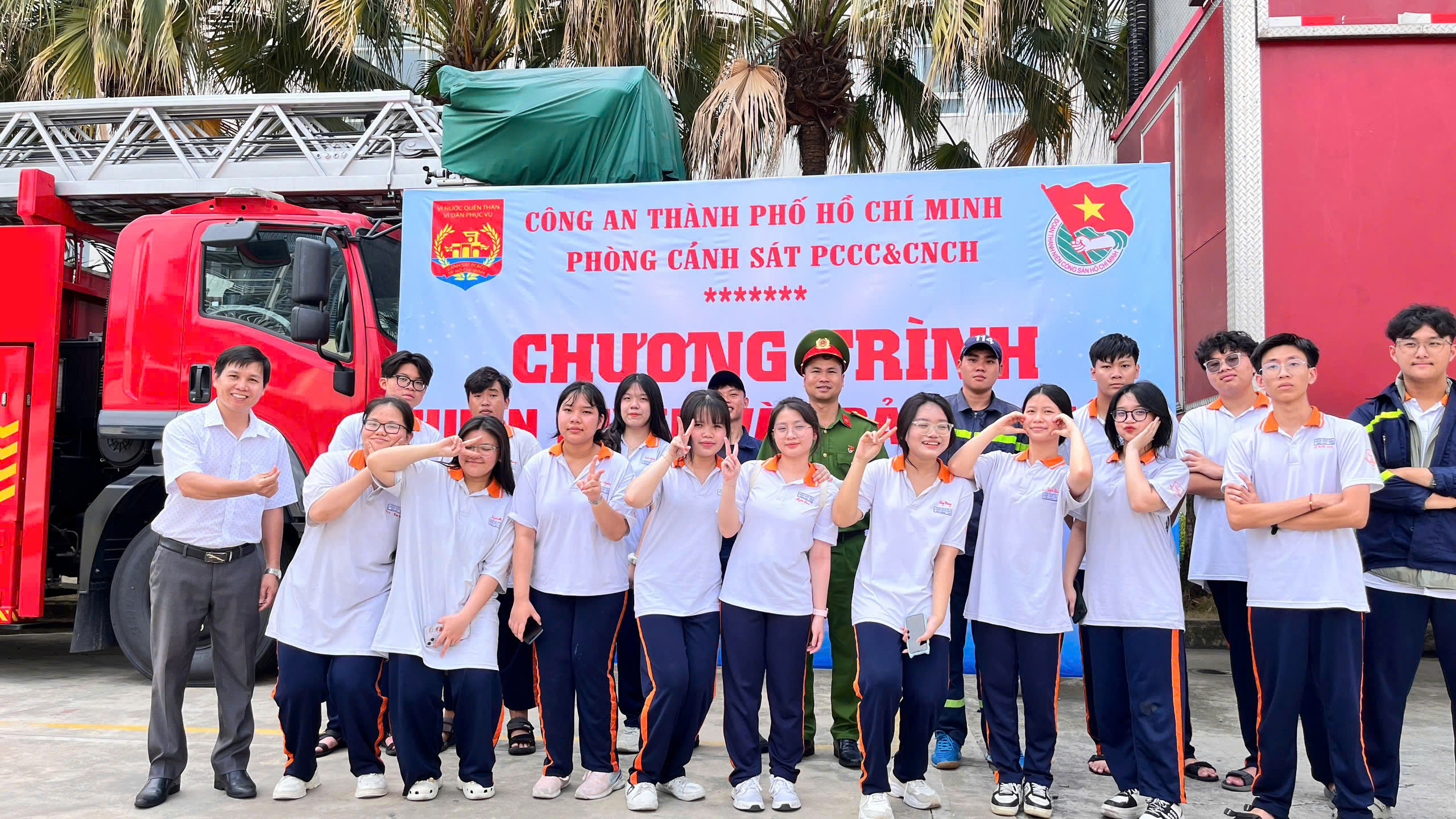 hoat-dong-giao-duc-trai-nghiem-ky-nang-song-phong-chong-chay-no-phong-chay-chua-chay