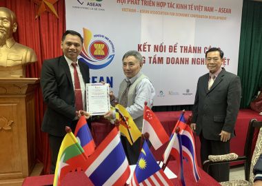 Trường THCS & THPT Phạm Ngũ Lão chính thức trở thành thành viên của Hội Phát triển Hợp tác Kinh tế VIỆT NAM - ASEAN (VASEAN).