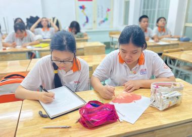 SẮC MÀU GIÁNG SINH - TẠI CÂU LẠC BỘ VẼ TRƯỜNG PHẠM NGŨ LÃO