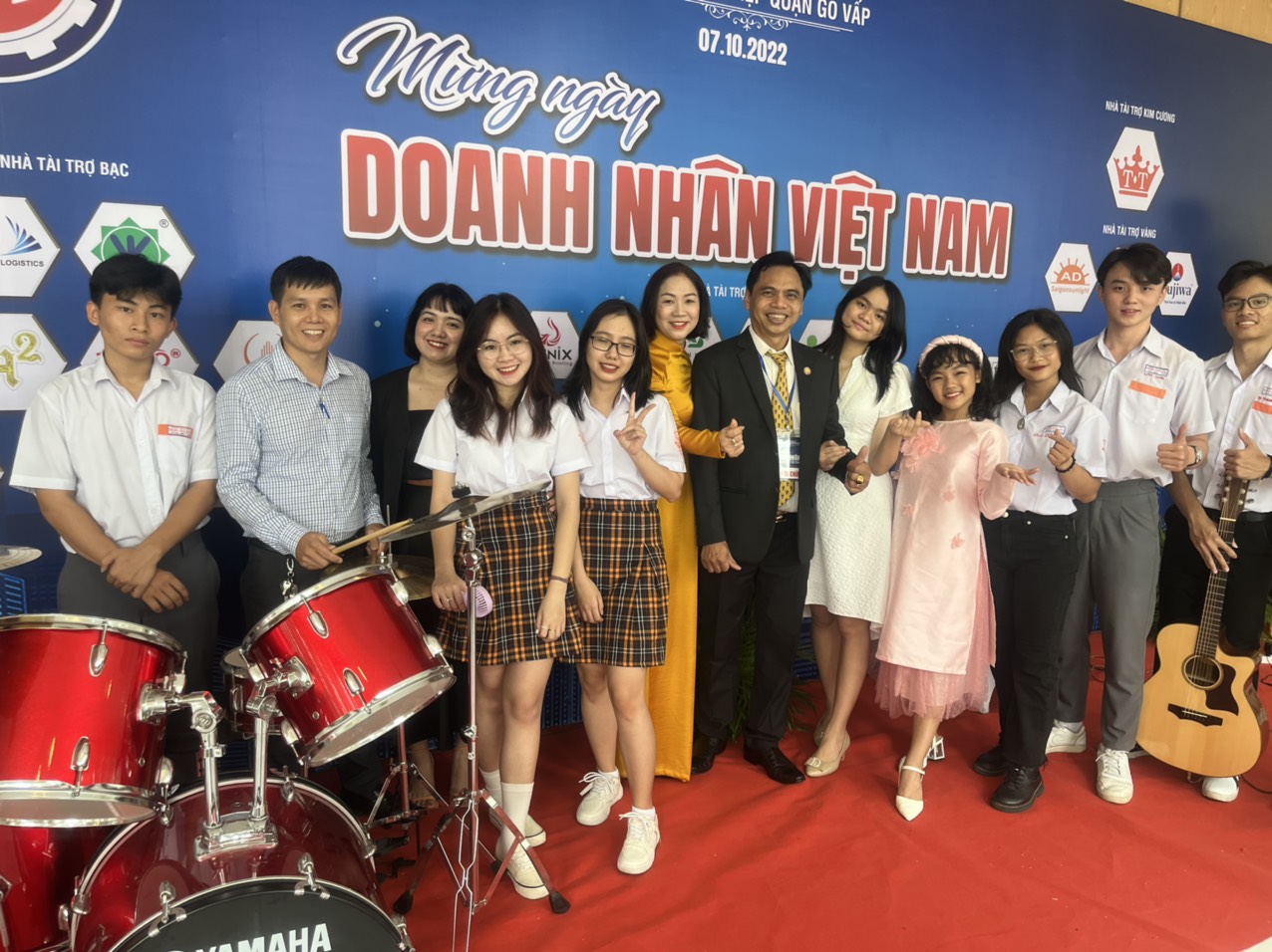 TRƯỜNG THCS & THPT PNL - KẾT NỐI GIAO THƯƠNG